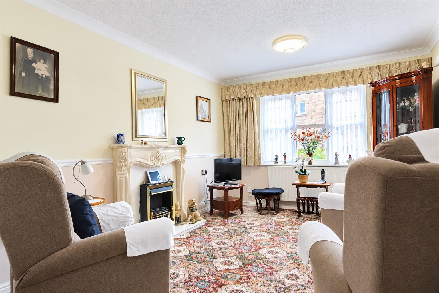 2 bed property in John Gray Court, Willerby, Hull
